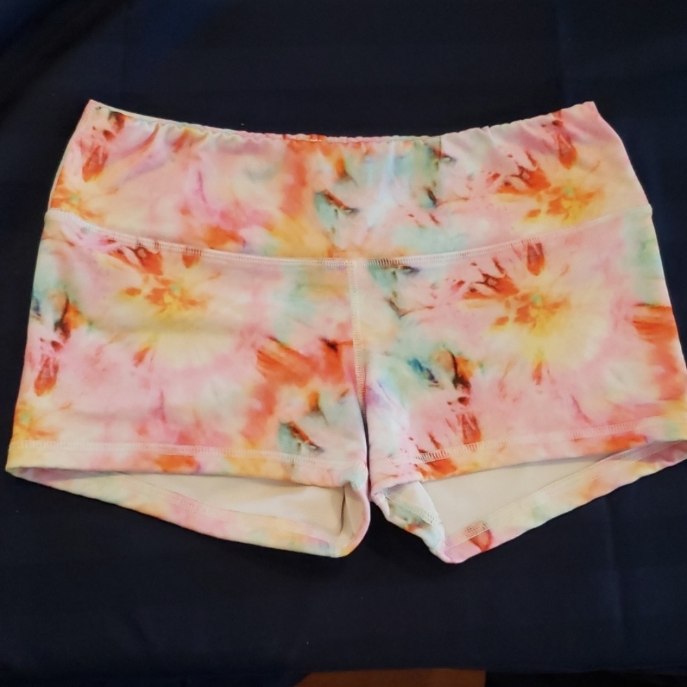 Fleo shorts size M sherbert tie dye